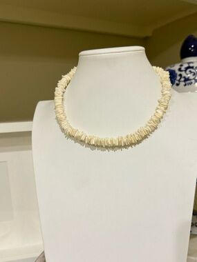 Vintage Puka Shell Necklace/Choker with Hook and Loop Clasp
